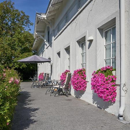 Small But Charming-Yellow Appartement Baden bei Wien Esterno foto